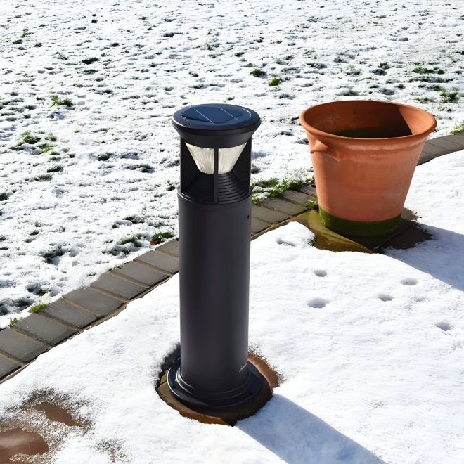 vandal resistant illuminated bollard