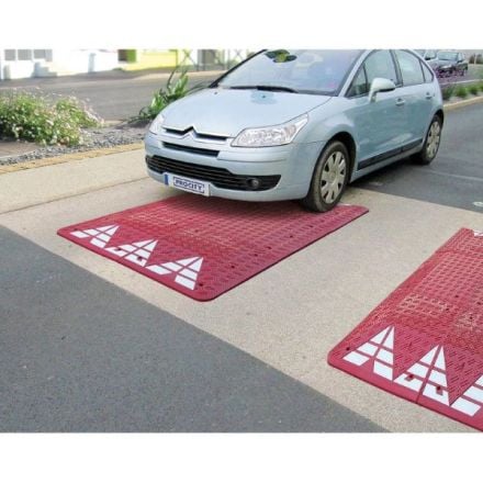 Speed cushion