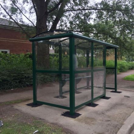 Heritage Bus Shelter – Staggered Entry