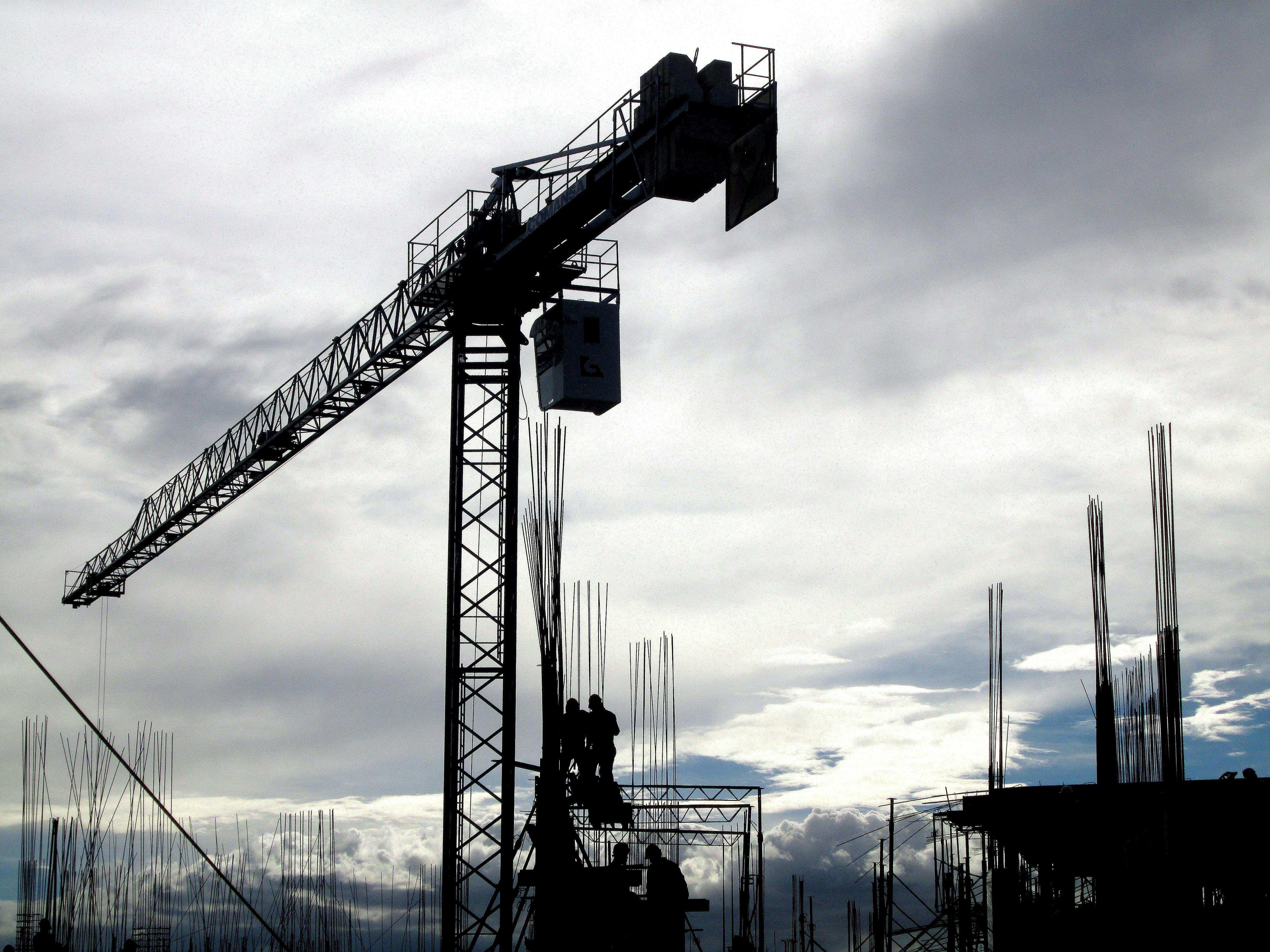 CONSTRUCTION SITES: 5 THINGS YOU MUST DO!